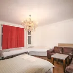 Spacious 4 Person Bedroom In Marylebone Central London