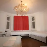 Spacious 4 Person Bedroom In Marylebone Central London