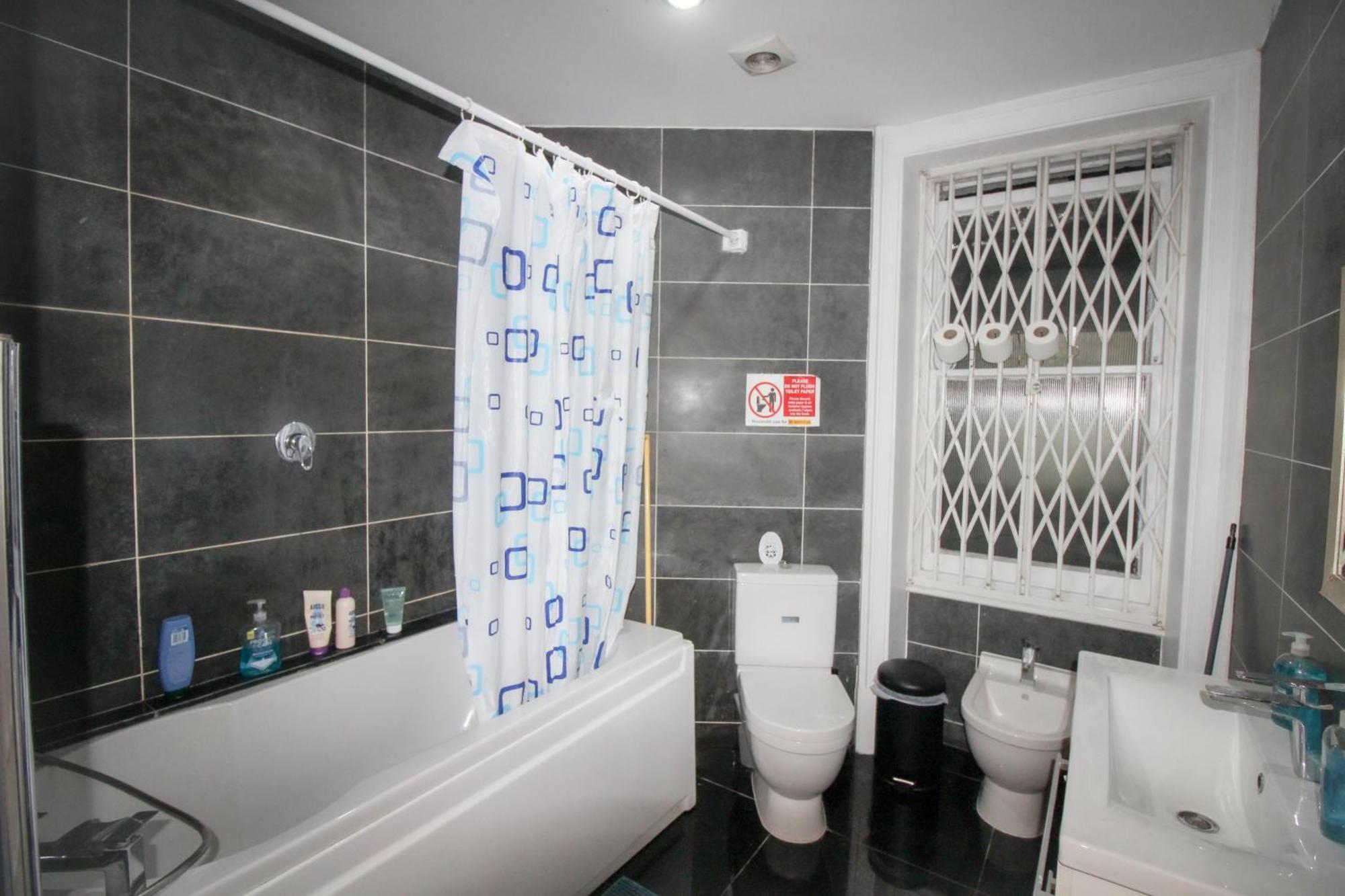 Homestay Spacious 4 Person Bedroom In Marylebone London