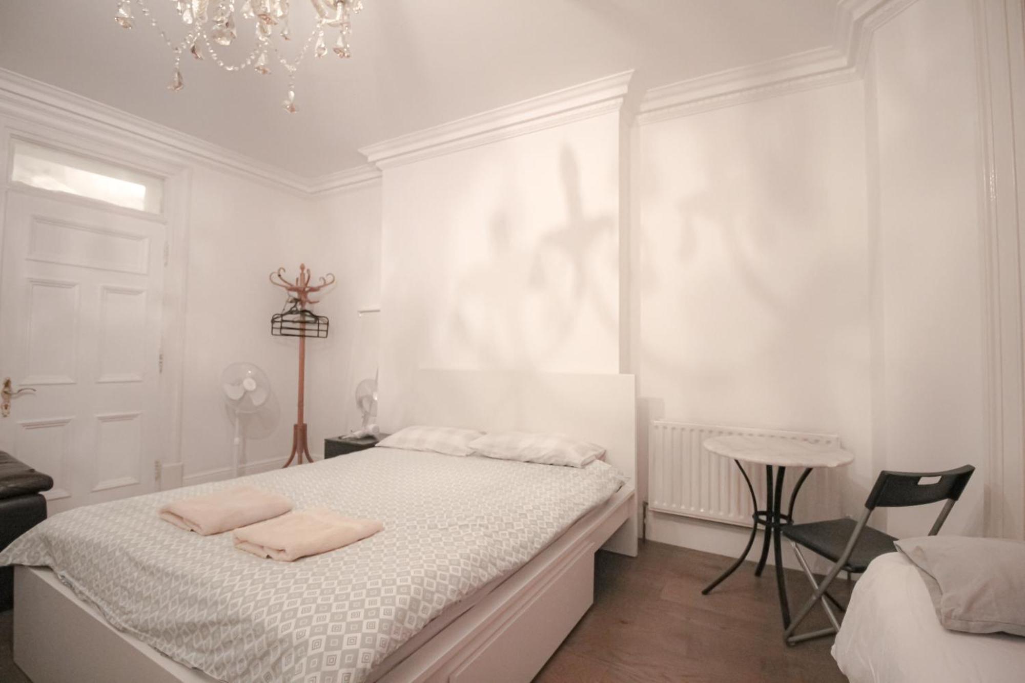 Spacious 4 Person Bedroom In Marylebone *